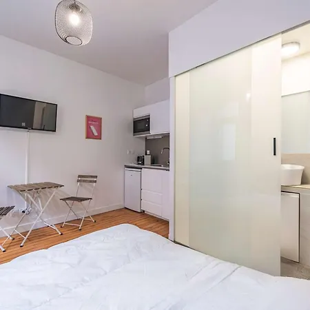 Spacieuse Maison Renovee Pres Basilique St-remi, 11 Pers, Terrasse - Fr-1-870-2 Feriehus Reims