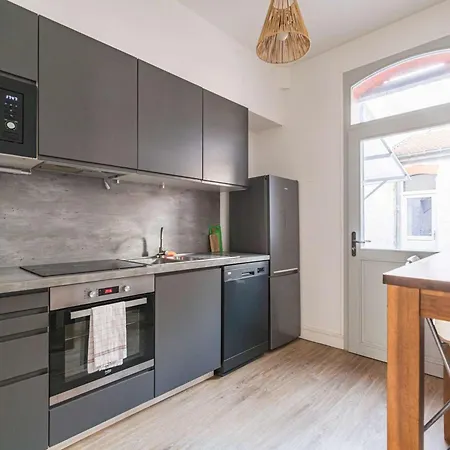 Spacieuse Maison Rénovée Près Basilique St-rémi, 11 Pers, Terrasse - Fr-1-870-2 Casa vacanze Reims