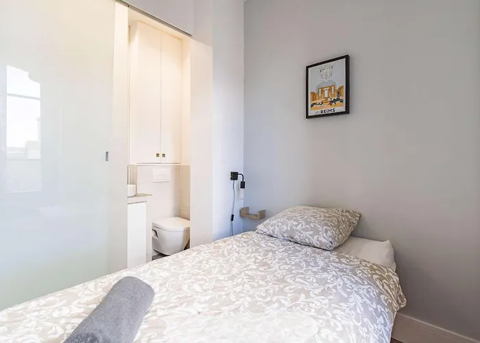 Дом отдыха Spacieuse Maison Renovee Pres Basilique St-remi, 11 Pers, Terrasse - Fr-1-870-2 *